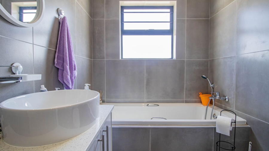 3 Bedroom Property for Sale in Atlantic Waves Estate Western Cape